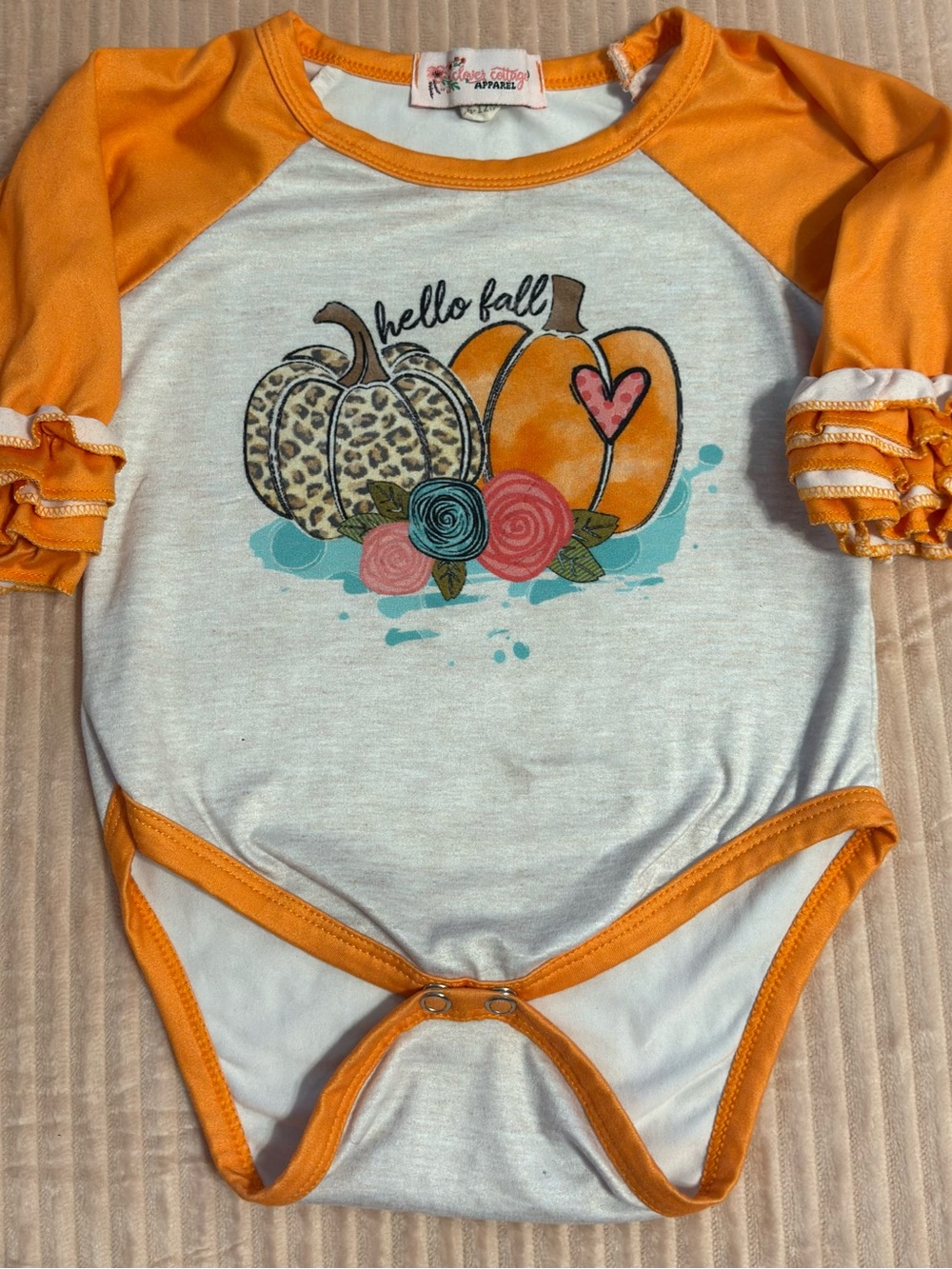 Clover Cottage Hello Fall Pumpkin Ruffle Raglan Bodysuit | 6-12M